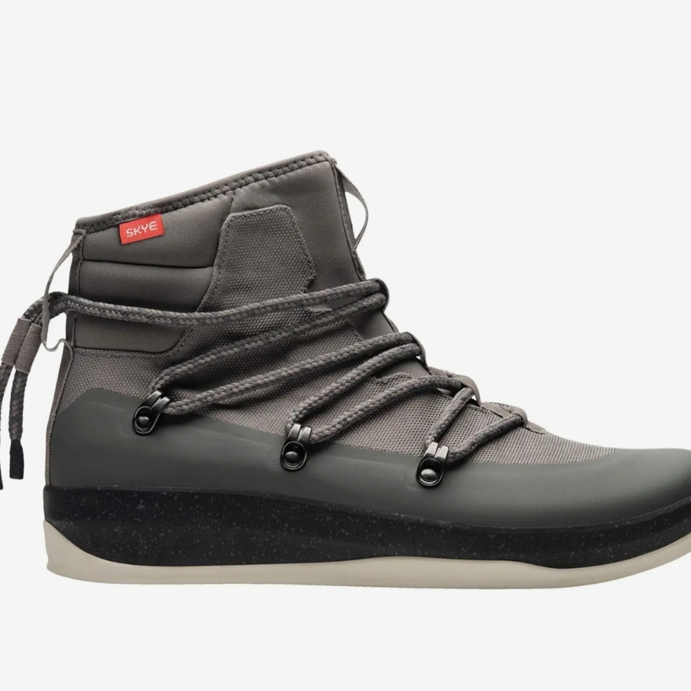 Skye the Stnley winter boot size 11 grey nib